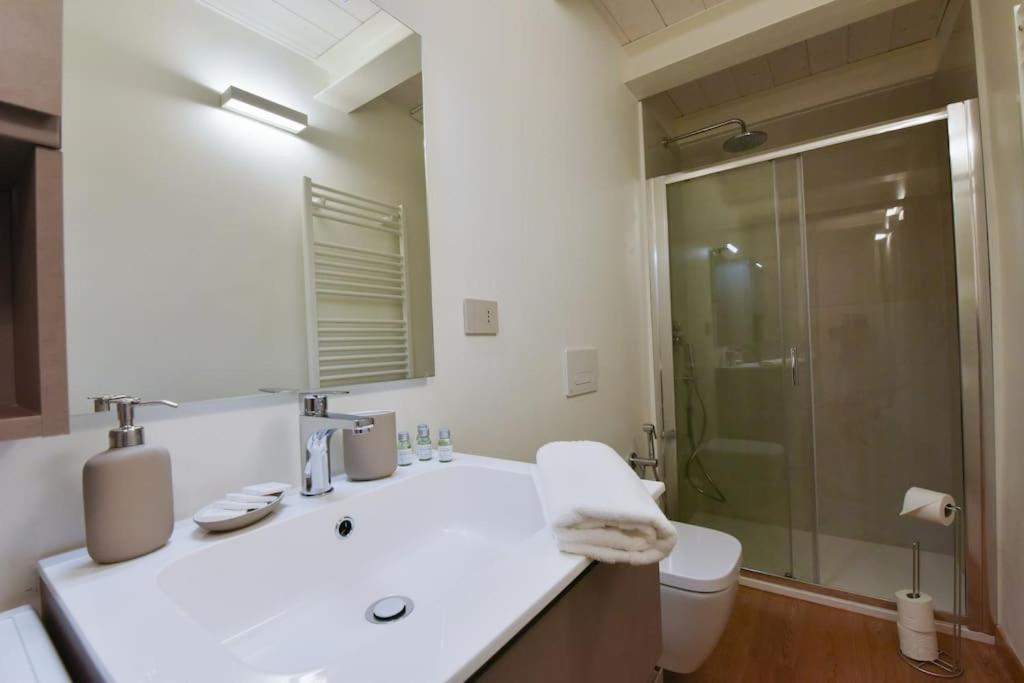 Loft 21 - Lussuoso Ed Elegante A Due Passi Dal Mare Apartment Finale Ligure Bagian luar foto